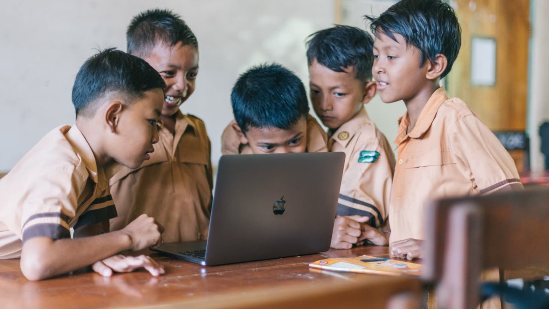 Selamat Datang di SMK Uji MSEA4ZNW